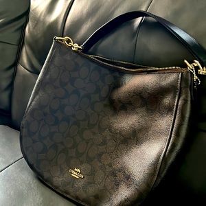 Coach Signature handbag